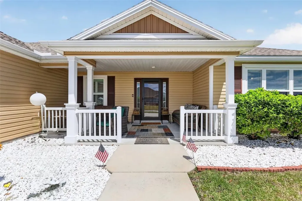 11367 Laufersky Lane Oxford FL 34484