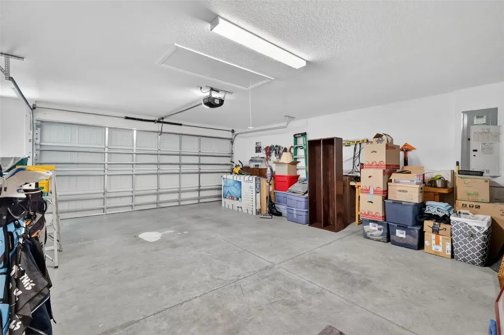 11367 Laufersky Lane Oxford FL 34484