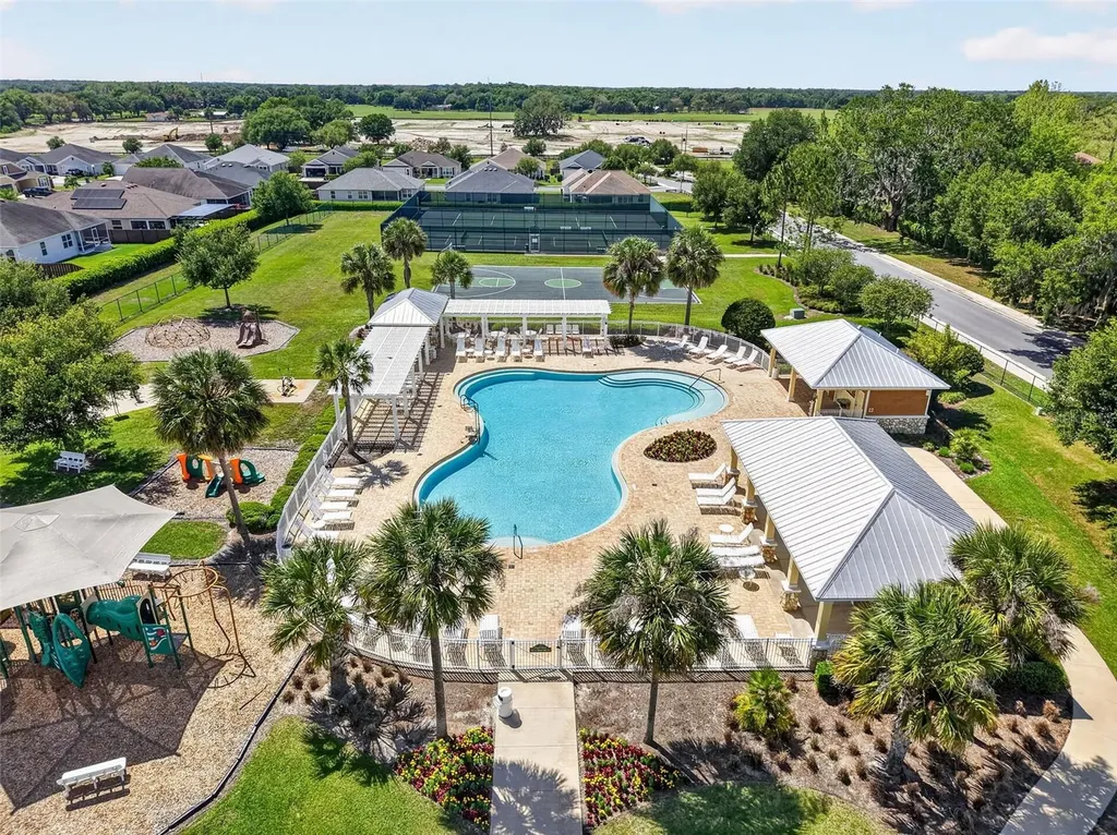 11367 Laufersky Lane Oxford FL 34484