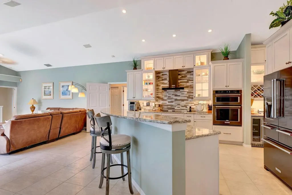 10005 Cherry Hills Avenue Circle Bradenton FL 34202