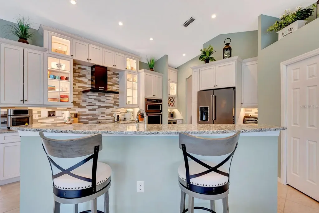 10005 Cherry Hills Avenue Circle Bradenton FL 34202