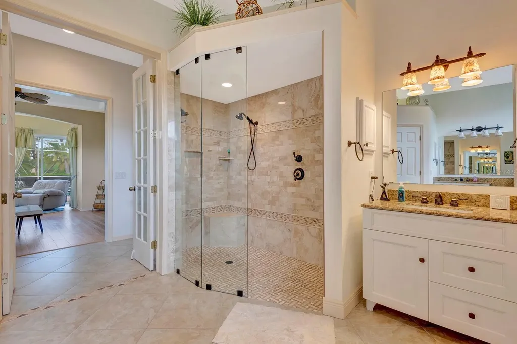 10005 Cherry Hills Avenue Circle Bradenton FL 34202