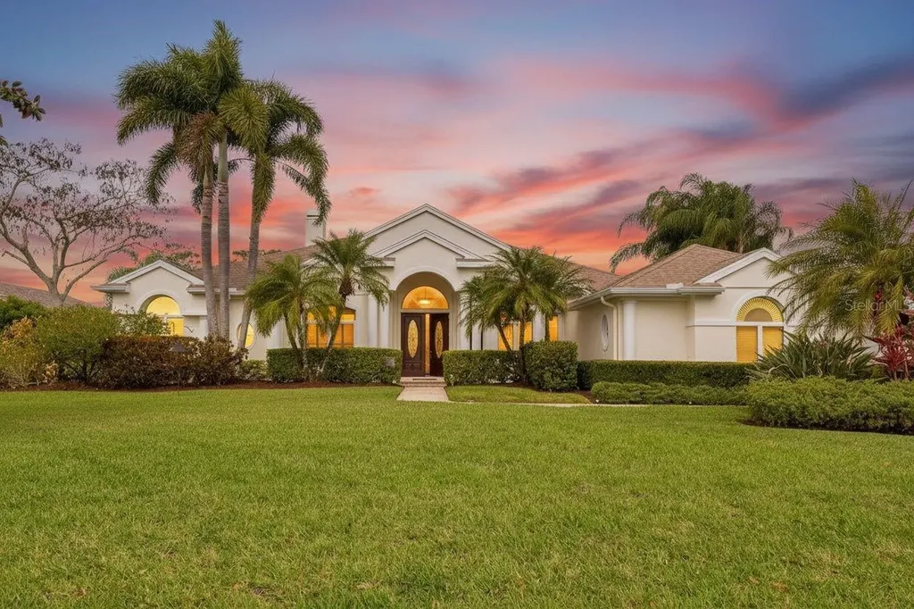 10005 Cherry Hills Avenue Circle Bradenton FL 34202
