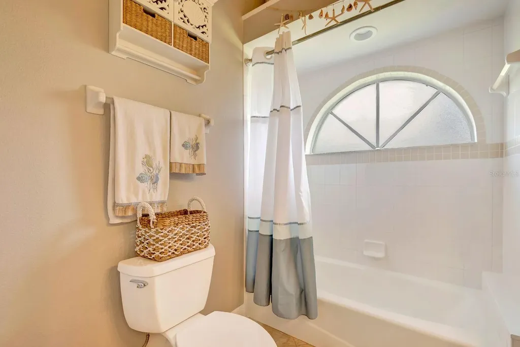10005 Cherry Hills Avenue Circle Bradenton FL 34202