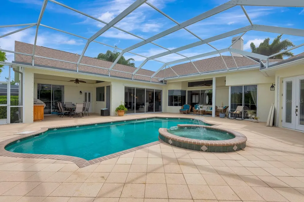 10005 Cherry Hills Avenue Circle Bradenton FL 34202