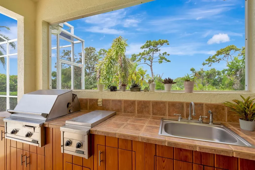 10005 Cherry Hills Avenue Circle Bradenton FL 34202