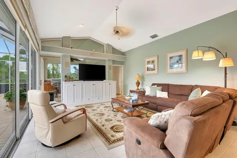 10005 Cherry Hills Avenue Circle Bradenton FL 34202