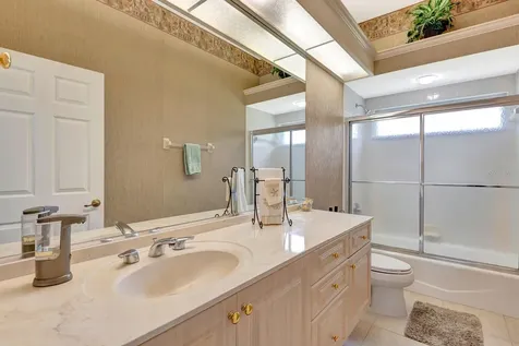 10005 Cherry Hills Avenue Circle Bradenton FL 34202
