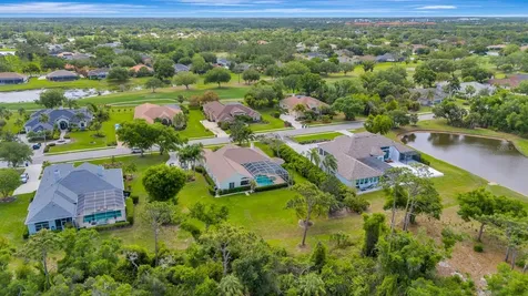 10005 Cherry Hills Avenue Circle Bradenton FL 34202