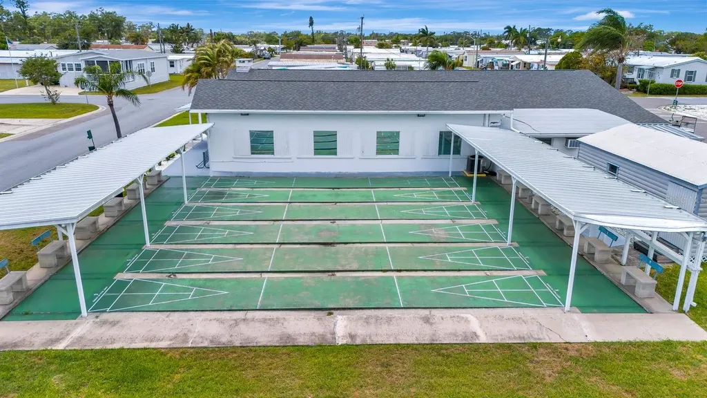 515 50th Avenue Terrace W Bradenton FL 34207