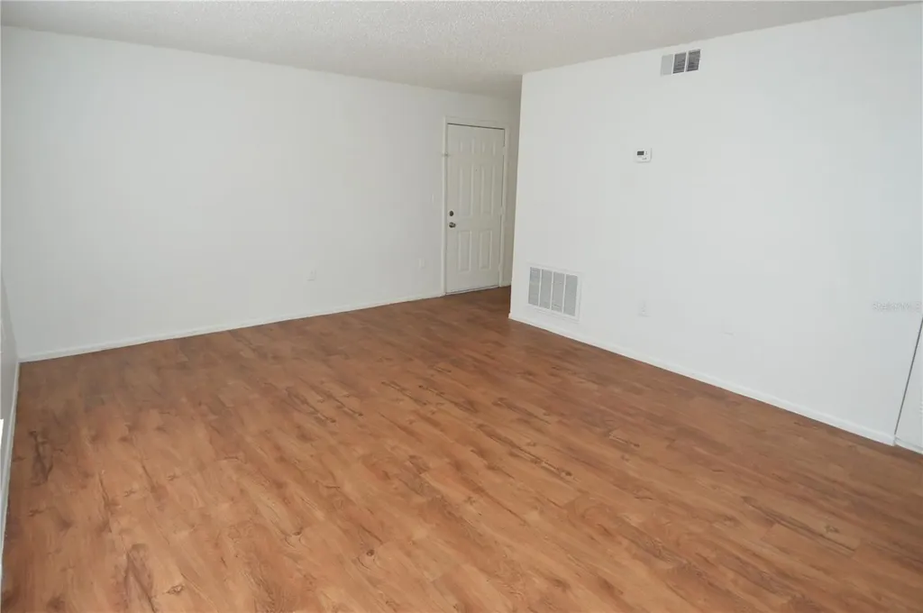 8425 Cerro Circle Tampa FL 33617