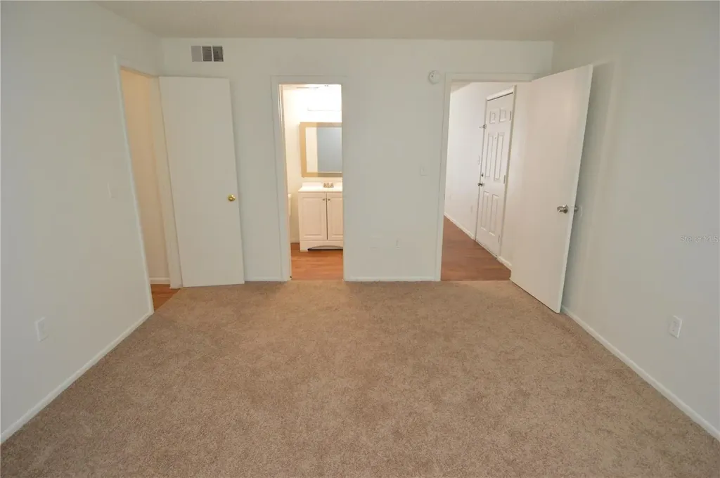 8425 Cerro Circle Tampa FL 33617