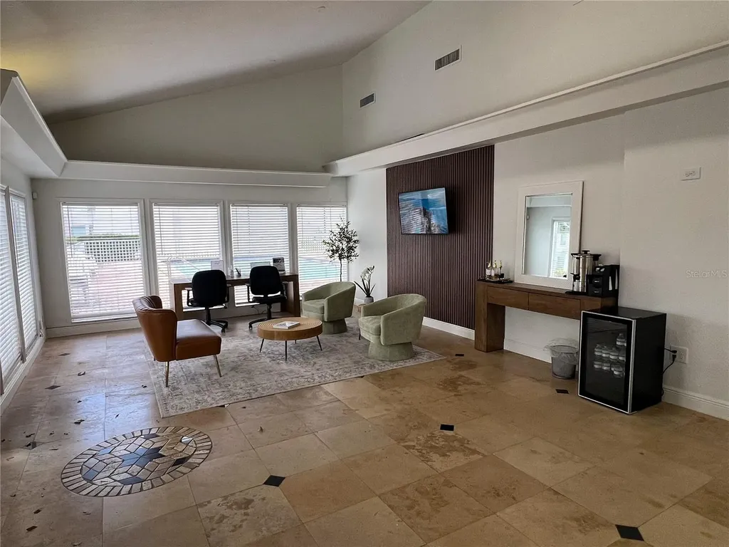 8425 Cerro Circle Tampa FL 33617