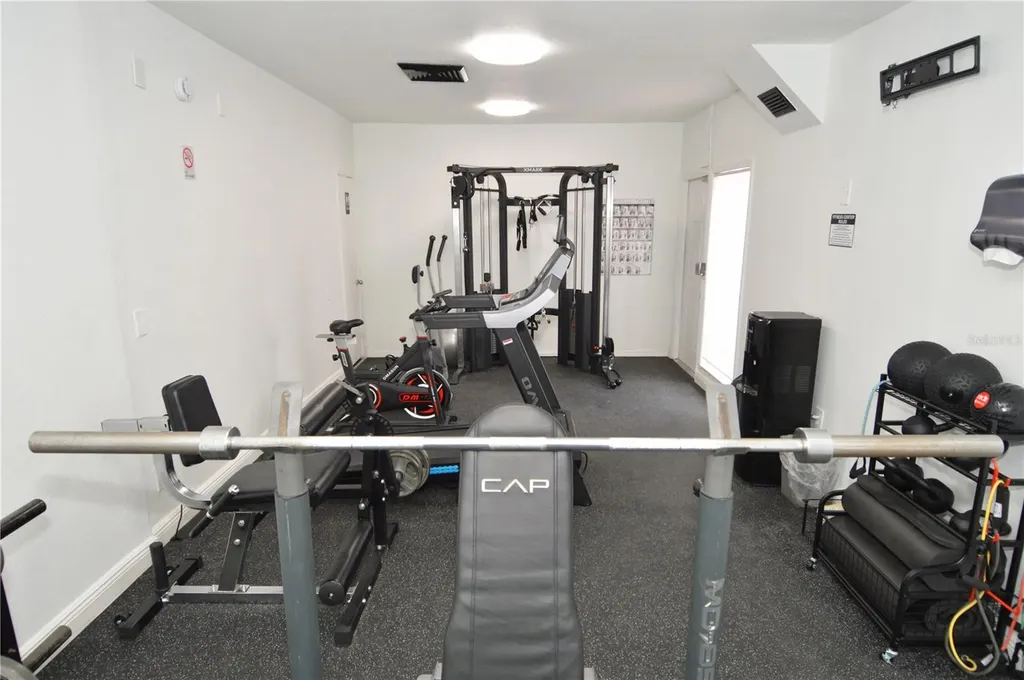 8425 Cerro Circle Tampa FL 33617