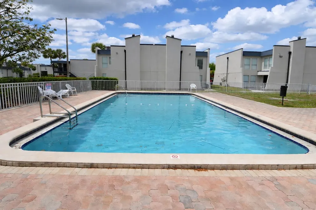 8425 Cerro Circle Tampa FL 33617