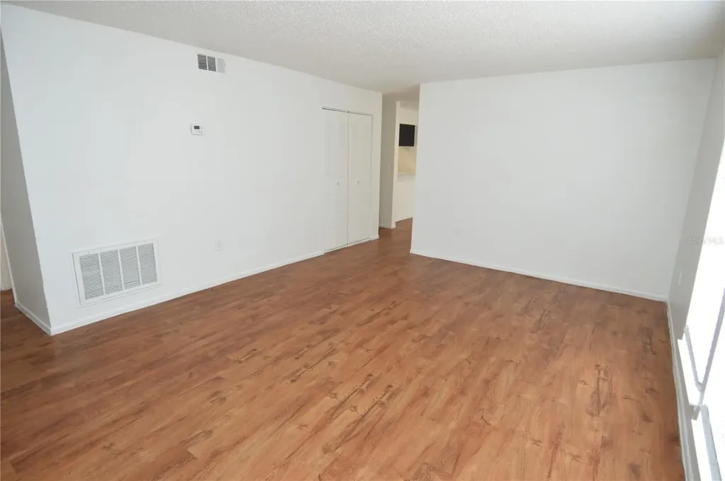 8425 Cerro Circle Tampa FL 33617