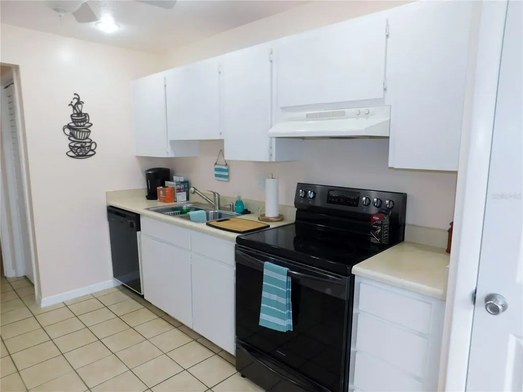 40 Dale Place Oldsmar FL 34677