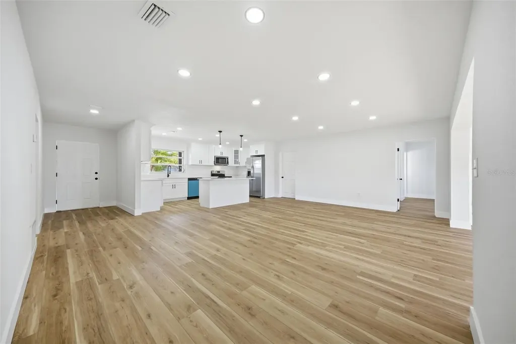 5112 11th Avenue W Bradenton FL 34209