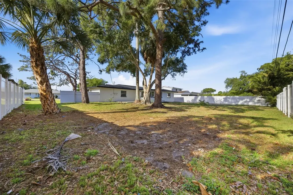 5112 11th Avenue W Bradenton FL 34209