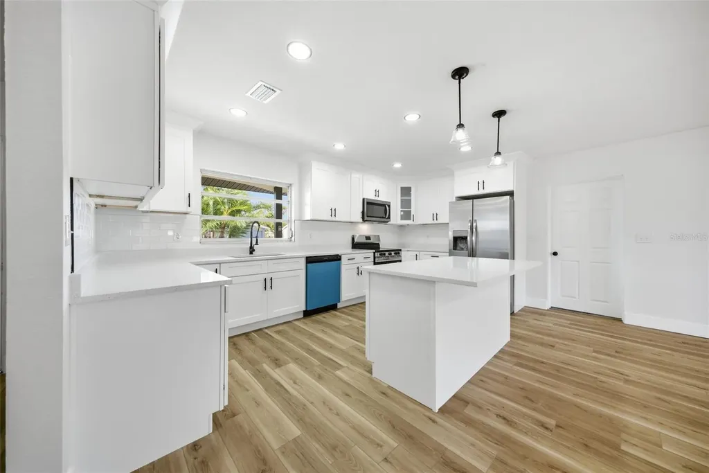5112 11th Avenue W Bradenton FL 34209