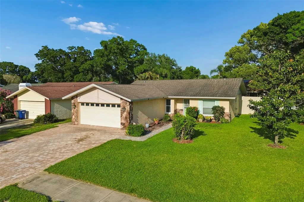 477 Orkney Court Dunedin FL 34698