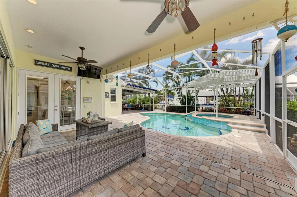 4527 Blue Marlin Drive Bradenton FL 34208