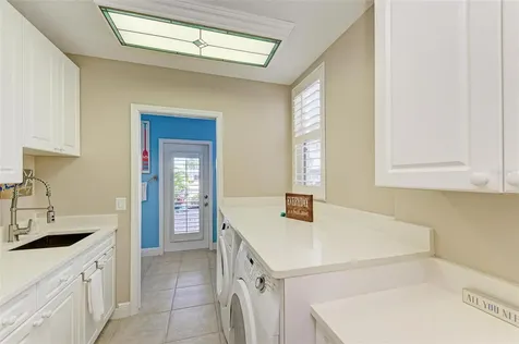 4527 Blue Marlin Drive Bradenton FL 34208