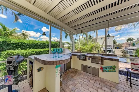 4527 Blue Marlin Drive Bradenton FL 34208