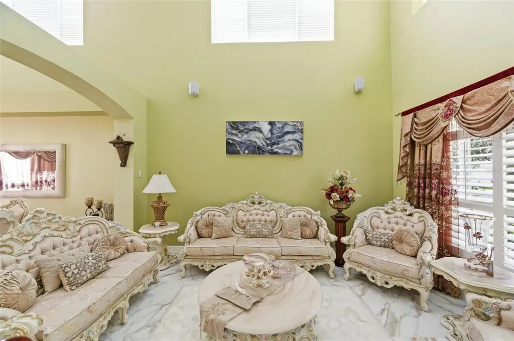 9207 Meadow Lane Court Tampa FL 33647