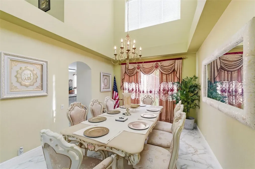 9207 Meadow Lane Court Tampa FL 33647