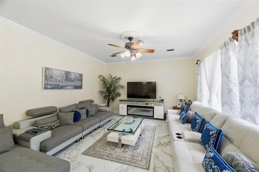 9207 Meadow Lane Court Tampa FL 33647