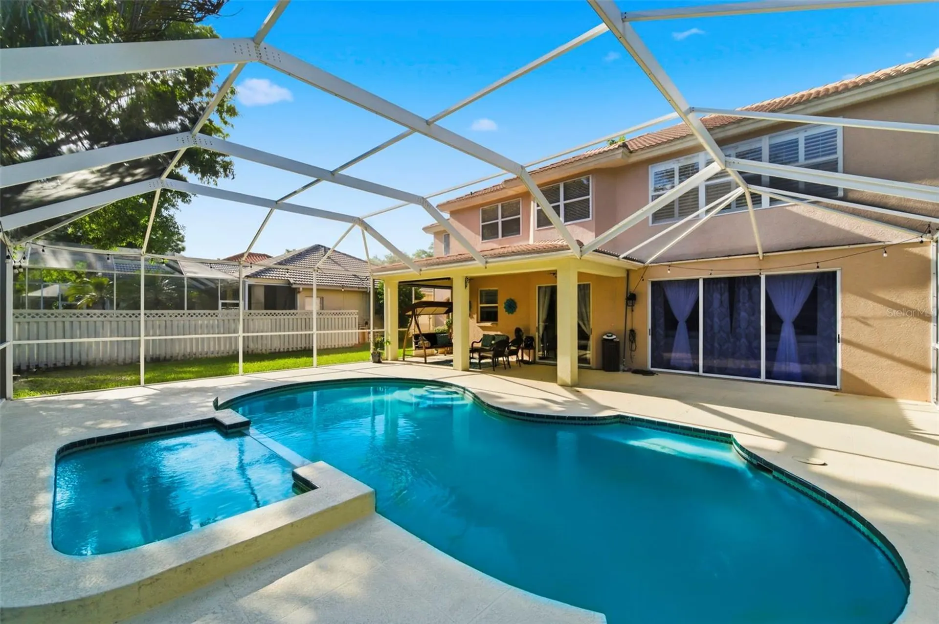 9207 Meadow Lane Court Tampa FL 33647