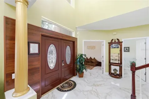 9207 Meadow Lane Court Tampa FL 33647