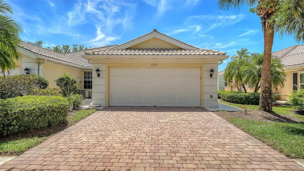 5867 Helicon Place Sarasota FL 34238