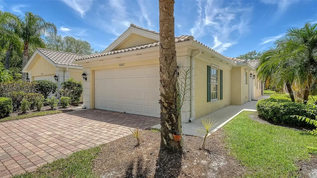 5867 Helicon Place Sarasota FL 34238
