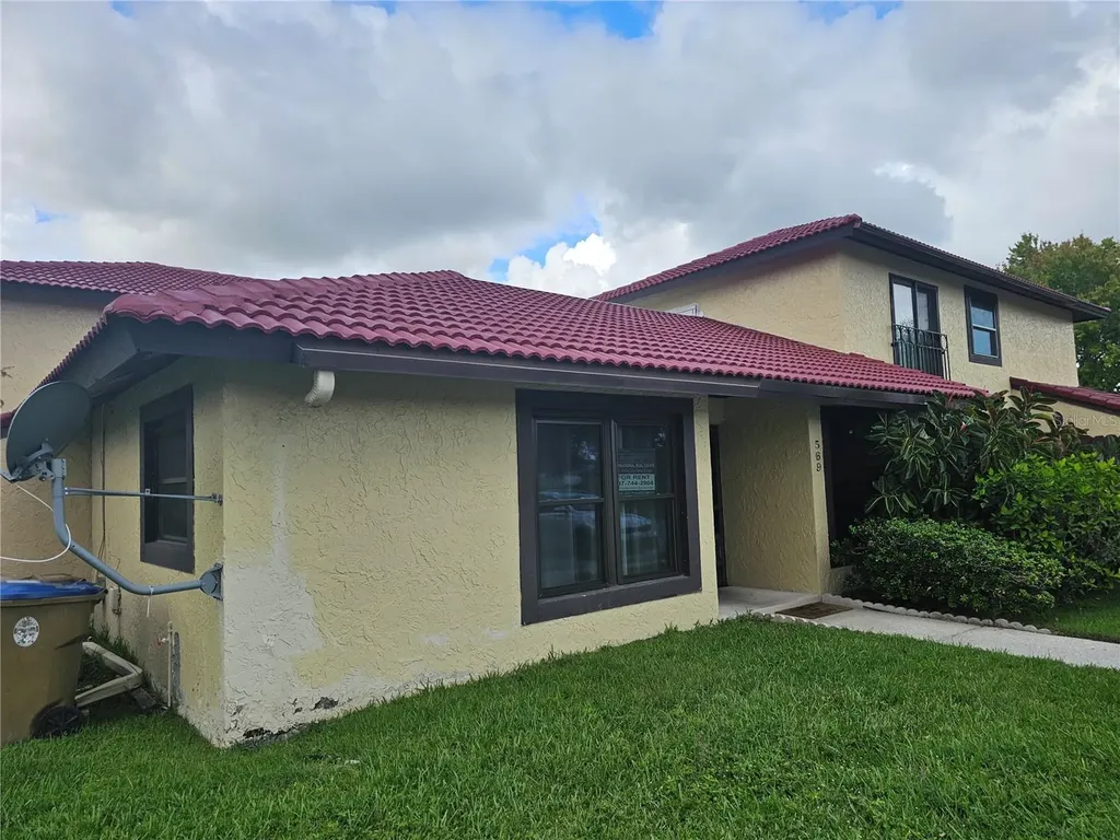 569 Hunter Circle Kissimmee FL 34758