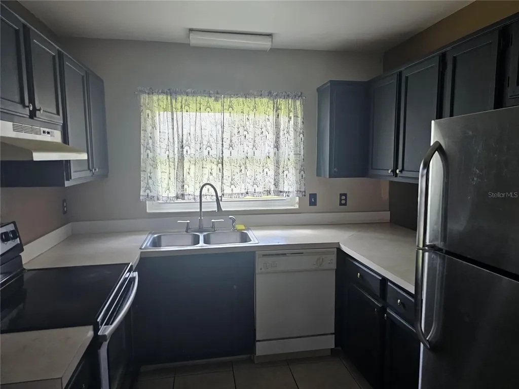 569 Hunter Circle Kissimmee FL 34758