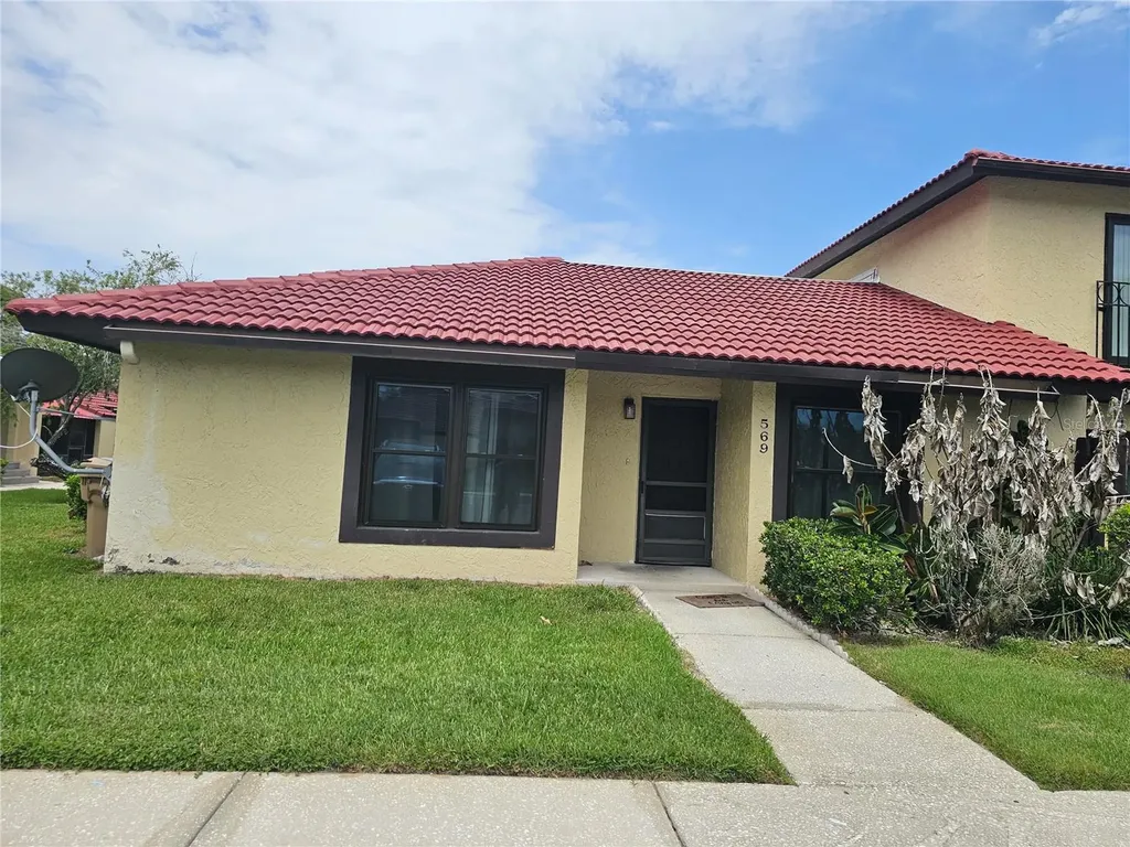 569 Hunter Circle Kissimmee FL 34758