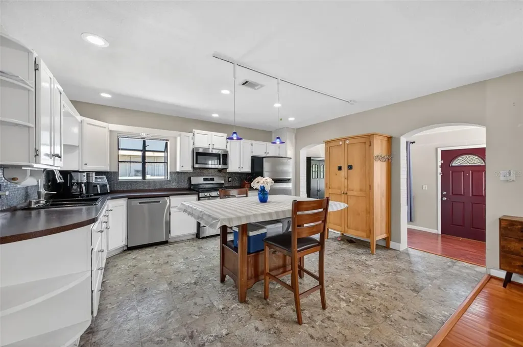 114 N Arcturas Avenue Clearwater FL 33765