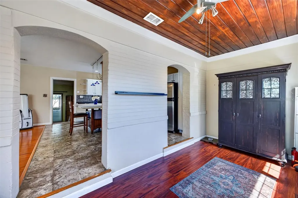 114 N Arcturas Avenue Clearwater FL 33765