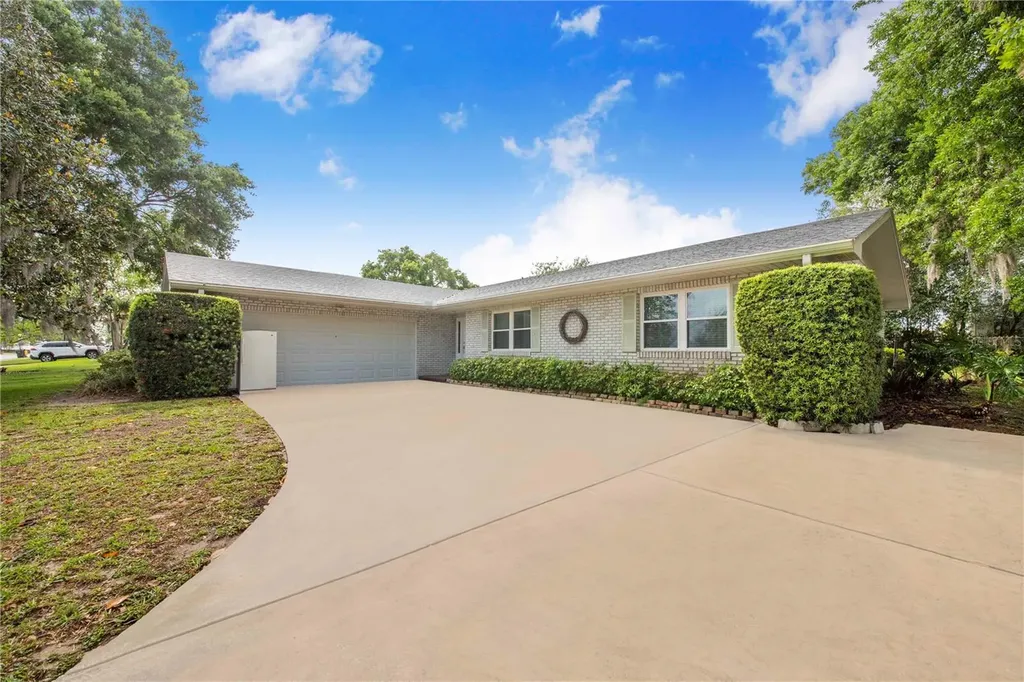 281 Paradise Island Drive Haines City FL 33844