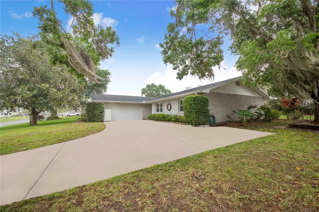 281 Paradise Island Drive Haines City FL 33844