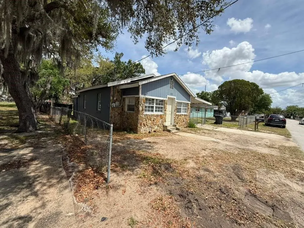 313 E Booker Street Avon Park FL 33825