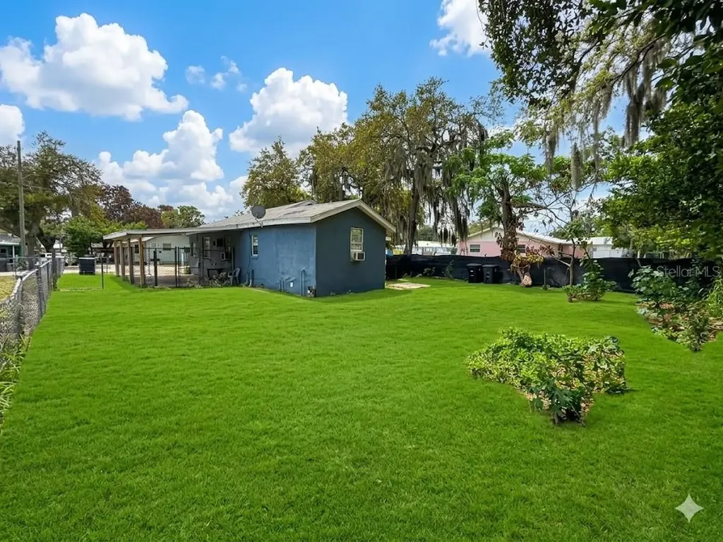 313 E Booker Street Avon Park FL 33825