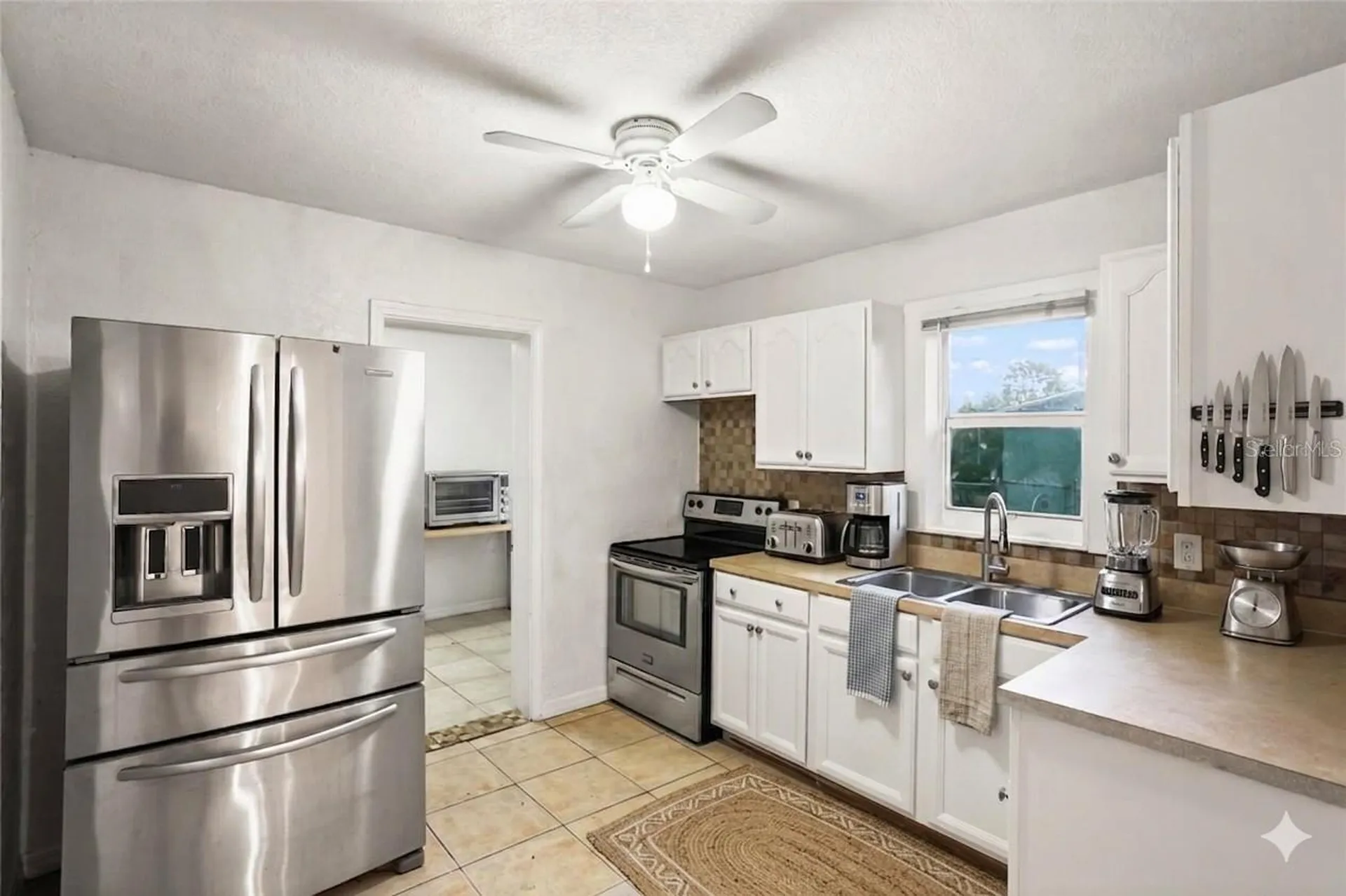 313 E Booker Street Avon Park FL 33825