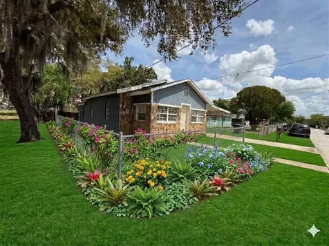 313 E Booker Street Avon Park FL 33825