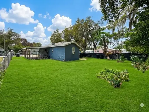 313 E Booker Street Avon Park FL 33825