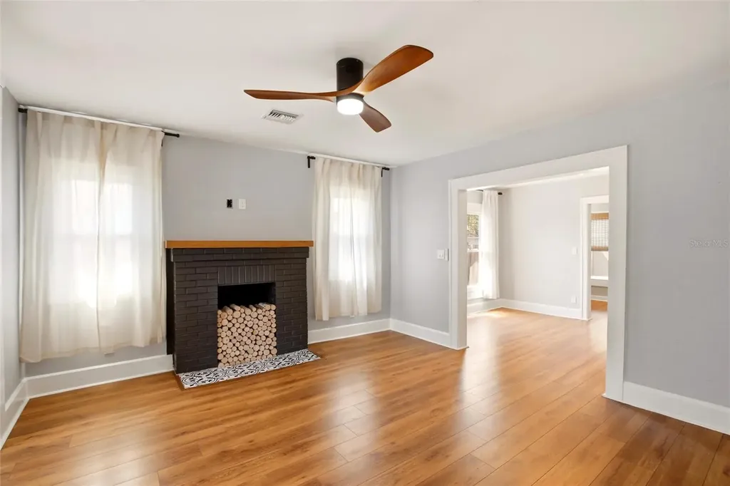 4551 19th Avenue S St Petersburg FL 33711