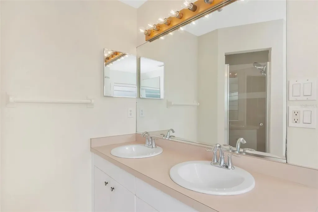 5615 18th Avenue E Bradenton FL 34208