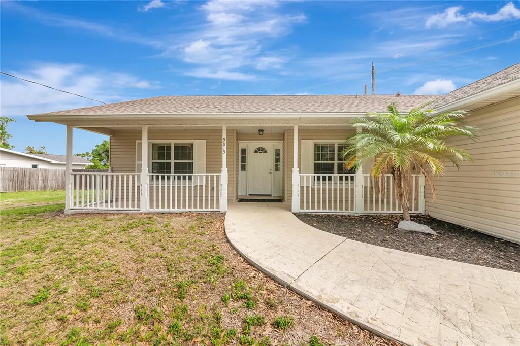 5615 18th Avenue E Bradenton FL 34208